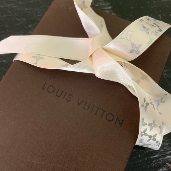 Louis Vuitton Gamble Bracelet - Picture 16 of 16